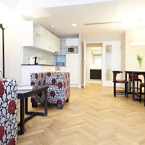 4* Hotel apartamentowy Singerstrasse 21-25 350m Next To St Stephen's Square