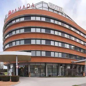 Hotel Ramada By Wyndham Graz Unterpremstätten