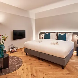 Urbanauts Fillgrader Apartahotel