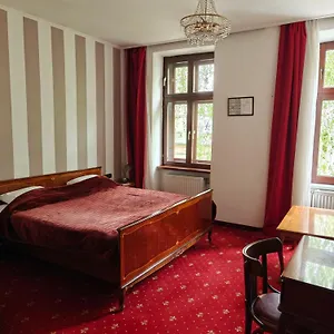 Raimundhof *** Wien